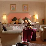 Elegance International Hotel