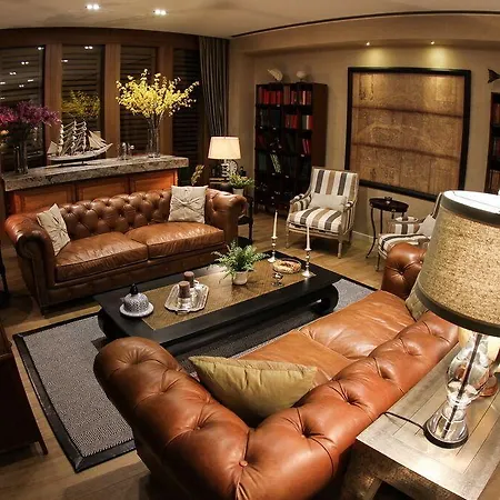 Hotel Elegance International