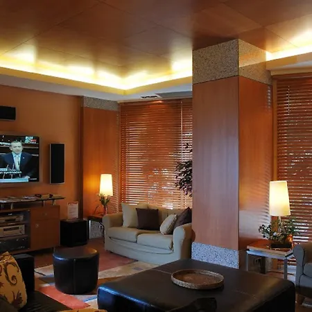 Elegance International Hotell 5*