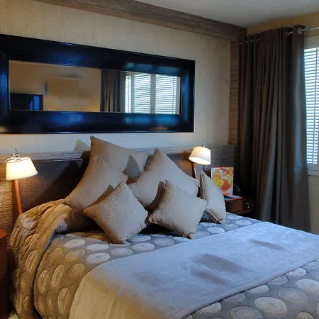 Hotell Elegance International