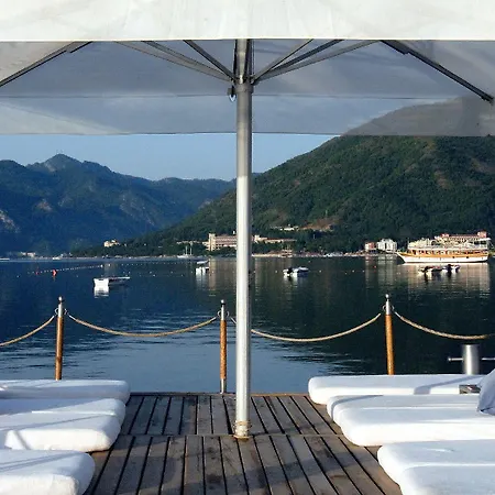 호텔 Elegance International