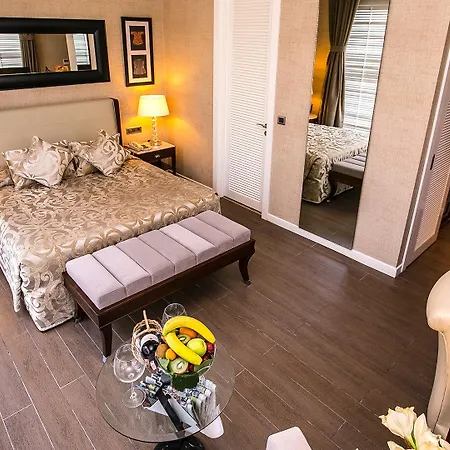 Отель Elegance International 5*