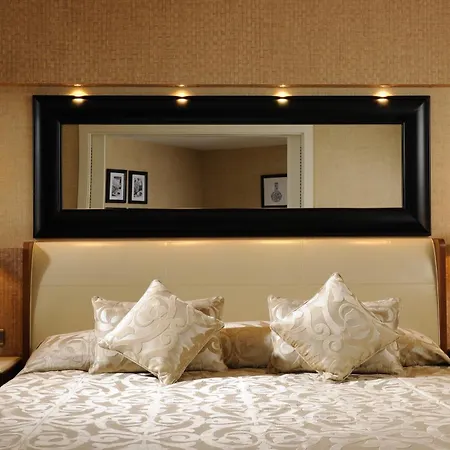 Elegance International 말마리스