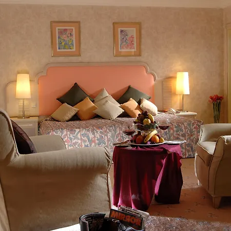 Elegance International Hotell