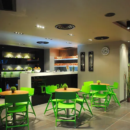 Hotell Elegance International