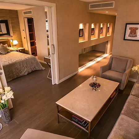 Hotell Elegance International